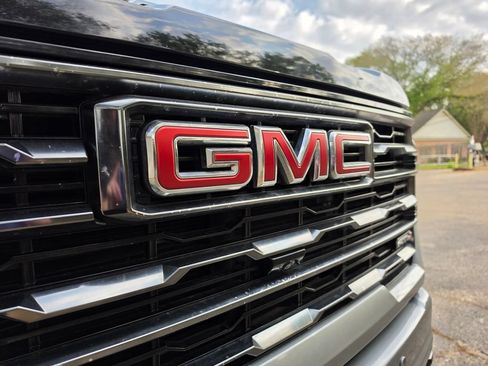Used 2024 GMC Sierra 2500 AT4 w/ AT4 Preferred Package AWD/4WD image 20