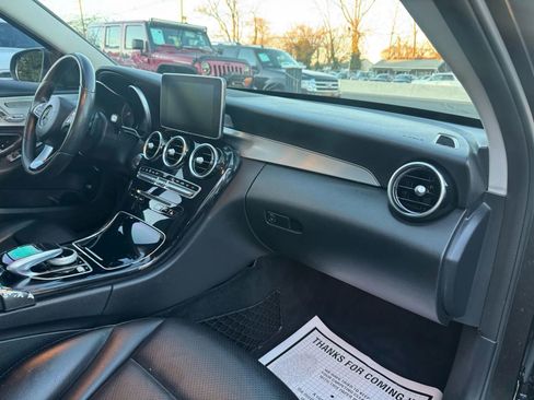 Used 2016 Mercedes-Benz C 300 4MATIC Sedan image 26