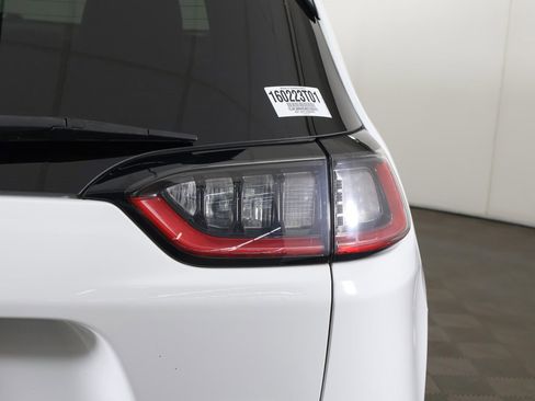 Used 2021 Jeep Cherokee Latitude Lux image 14