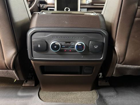 Used 2022 Ford Expedition King Ranch image 18