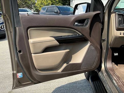 Used 2016 GMC Canyon SLT w/ Driver Alert Package image 19
