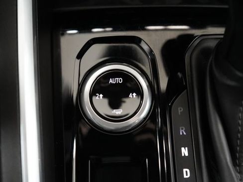 Used 2025 Chevrolet Colorado W/T image 45