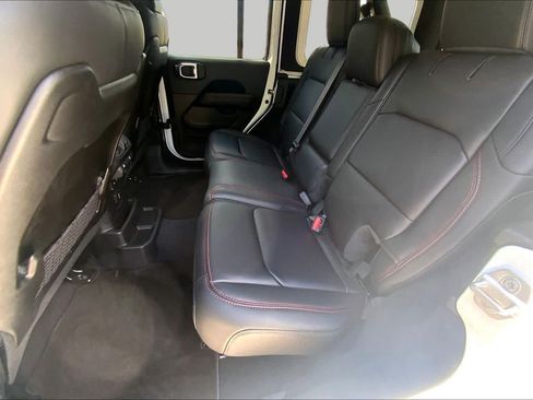 Used 2024 Jeep Wrangler Unlimited Rubicon AWD/4WD image 21