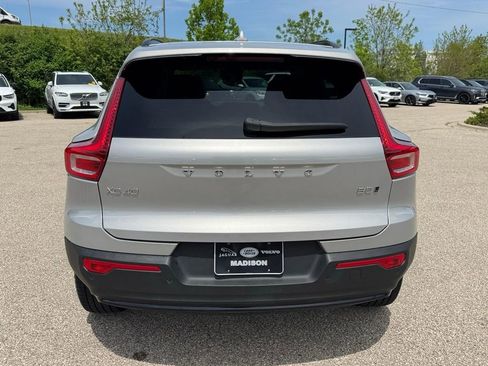 Used 2023 Volvo XC40 B5 Ultimate w/ Protection Package Premier AWD/4WD image 3