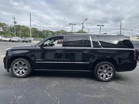 Used 2016 GMC Yukon XL Denali w/ Open Road Package AWD/4WD image 5