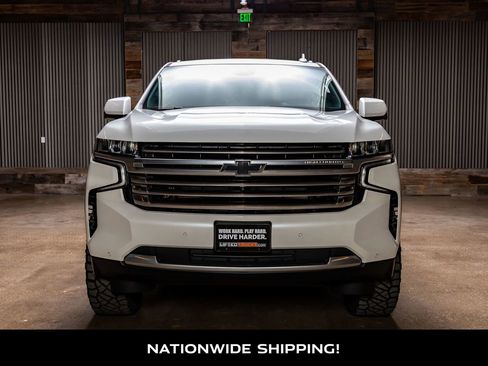 Used 2023 Chevrolet Suburban High Country image 4