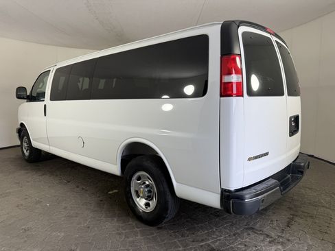 Used 2025 Chevrolet Express 3500 LT w/ LT Preferred Equipment Group RWD image 5