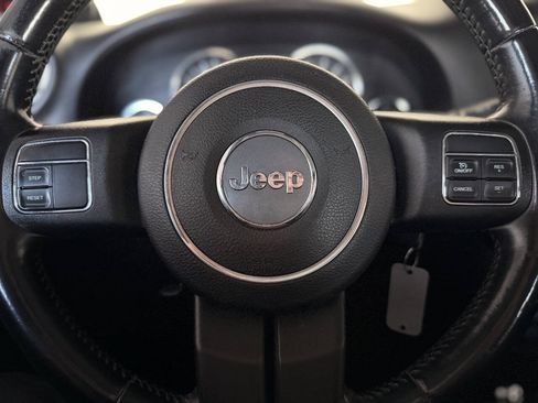 Used 2014 Jeep Wrangler Unlimited Sahara AWD/4WD image 26