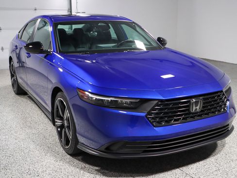 Used 2024 Honda Accord Sport image 5