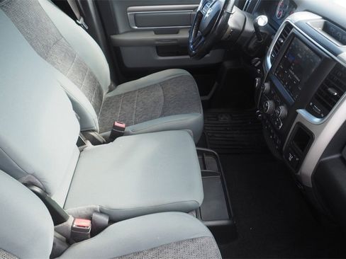 Used 2018 RAM 2500 Big Horn image 24