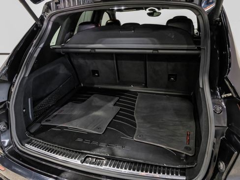 Used 2016 Porsche Cayenne Turbo S image 62