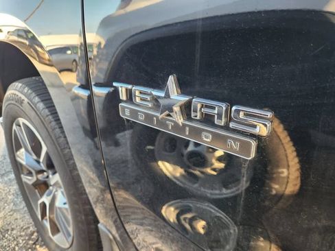 Used 2022 Chevrolet Silverado 1500 LT w/ Texas Edition Plus RWD image 8