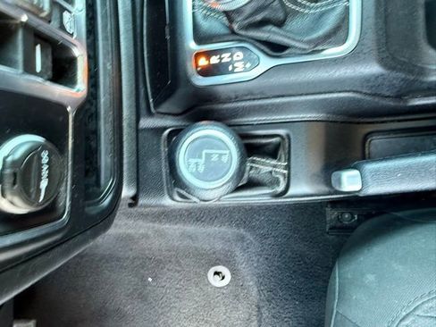 Used 2021 Jeep Wrangler Unlimited Sahara AWD/4WD image 12