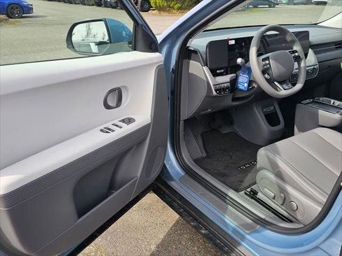 New 2026 Hyundai Ioniq 5 SEL AWD/4WD image 17