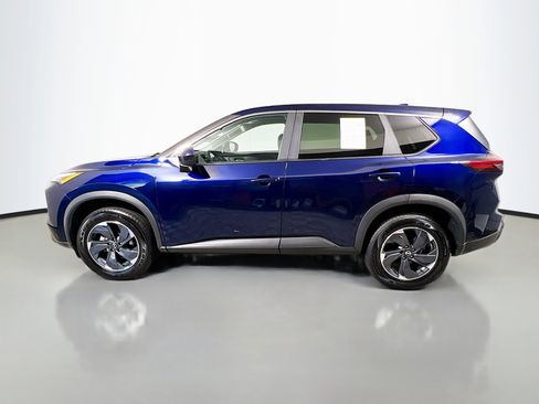 Used 2024 Nissan Rogue SV FWD image 9