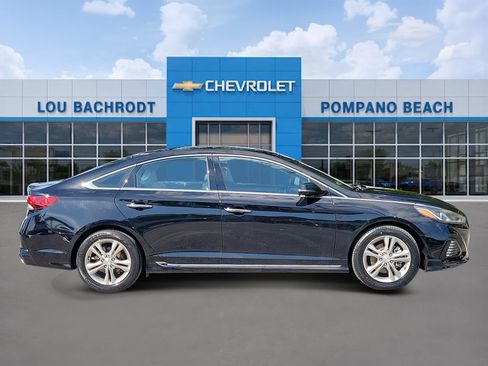 Used 2018 Hyundai Sonata Sport FWD image 2