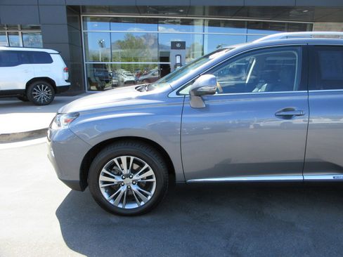Used 2014 Lexus RX 450h AWD image 2