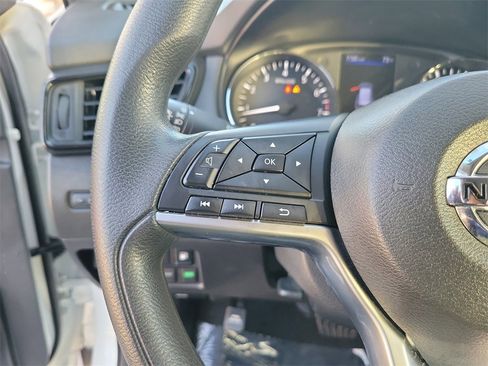 Certified 2020 Nissan Rogue S image 19