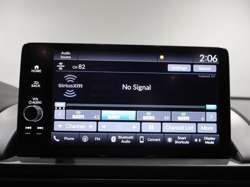 Used 2025 Honda Pilot TrailSport image 24