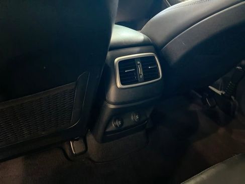 Used 2017 Kia Sorento AWD w/ LX Convenience Package image 8