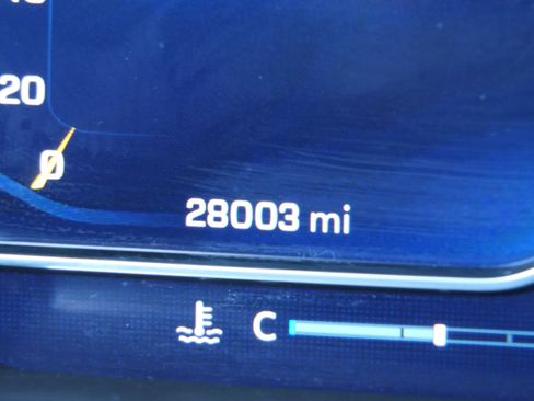 Used 2024 Chevrolet Silverado 2500 LT image 20