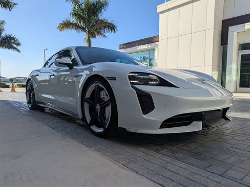 Used 2020 Porsche Taycan Turbo image 2