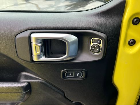 Used 2023 Jeep Wrangler Unlimited Rubicon 4xe w/ Safety Group AWD/4WD image 30