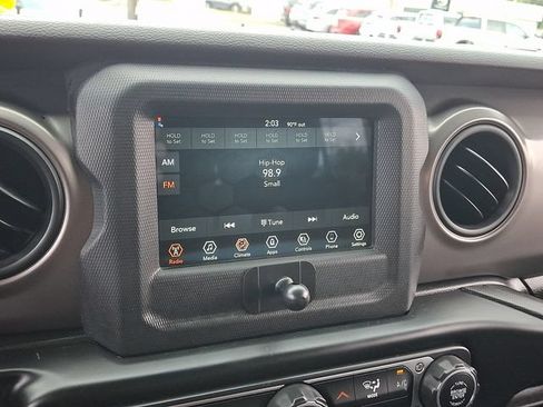 Used 2022 Jeep Wrangler Unlimited Sport AWD/4WD image 16