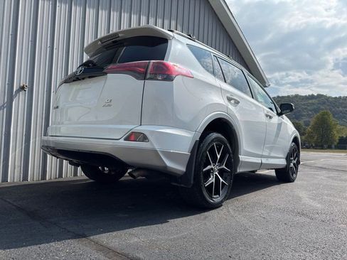 Used 2016 Toyota RAV4 SE image 8