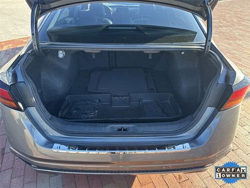 Used 2022 Nissan Altima 2.5 SR w/ Midnight Edition Package image 28