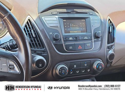 Used 2015 Hyundai Tucson SE FWD image 28