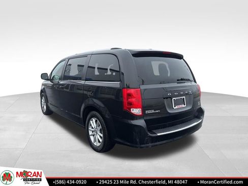 Used 2019 Dodge Grand Caravan SXT image 3