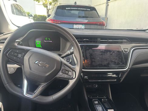 Used 2023 Chevrolet Bolt EUV LT w/ Redline Edition FWD image 10