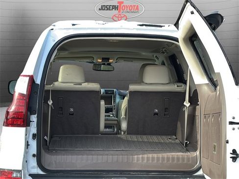 Used 2017 Lexus GX 460 Premium image 26