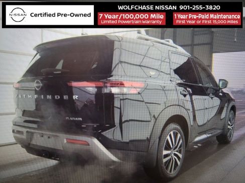 Used 2024 Nissan Pathfinder Platinum w/ Cargo Package image 3