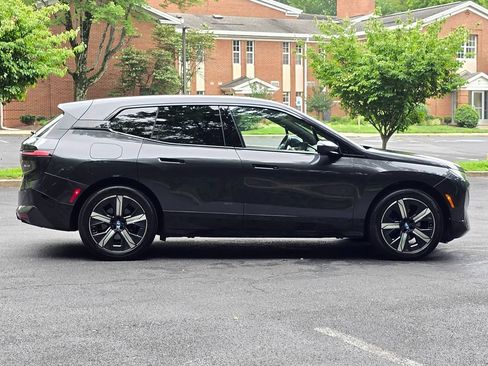 Used 2024 BMW iX xDrive50 w/ Sport Package AWD/4WD image 6