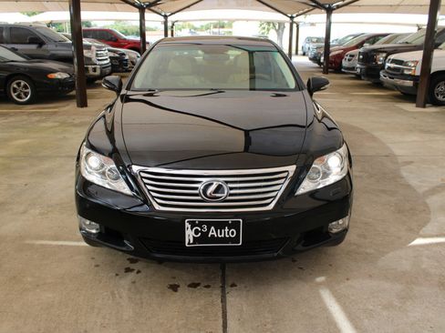Used 2012 Lexus LS 460 image 2
