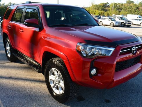 Used 2020 Toyota 4Runner SR5 Premium w/ Moonroof Package image 4