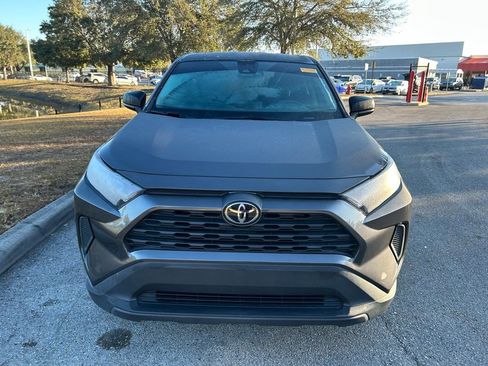 Used 2022 Toyota RAV4 LE image 8