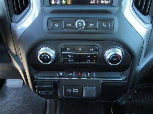 Used 2023 GMC Sierra 3500 Pro w/ Convenience Package image 23