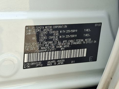 Used 2023 Toyota Venza image 27