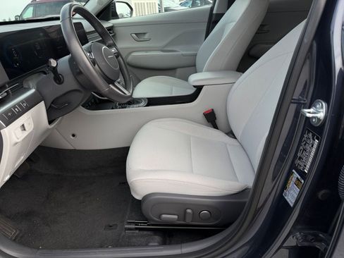 Used 2025 Hyundai Kona SEL image 25