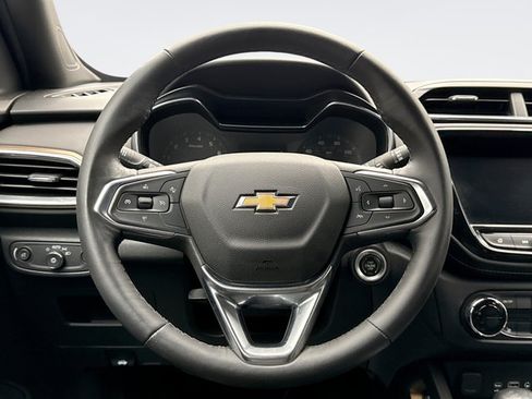 Used 2021 Chevrolet TrailBlazer ACTIV w/ Convenience Package AWD/4WD image 12