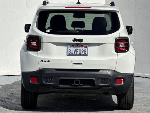 Used 2018 Jeep Renegade Altitude image 5