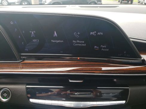 Used 2023 Cadillac Escalade ESV Premium Luxury image 47