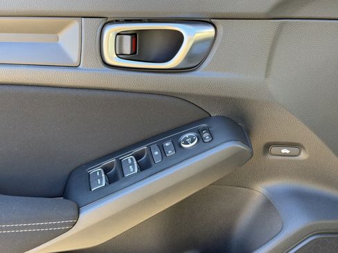 Used 2024 Honda Civic Sport image 9