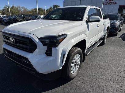 New 2026 Toyota Tacoma SR5