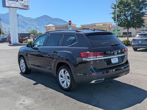 Used 2022 Volkswagen Atlas SE w/ Panoramic Sunroof Package FWD image 9