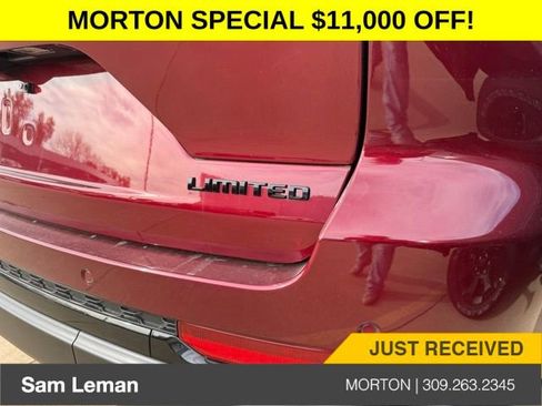 New 2025 Jeep Grand Cherokee Limited w/ Black Appearance Package image 9