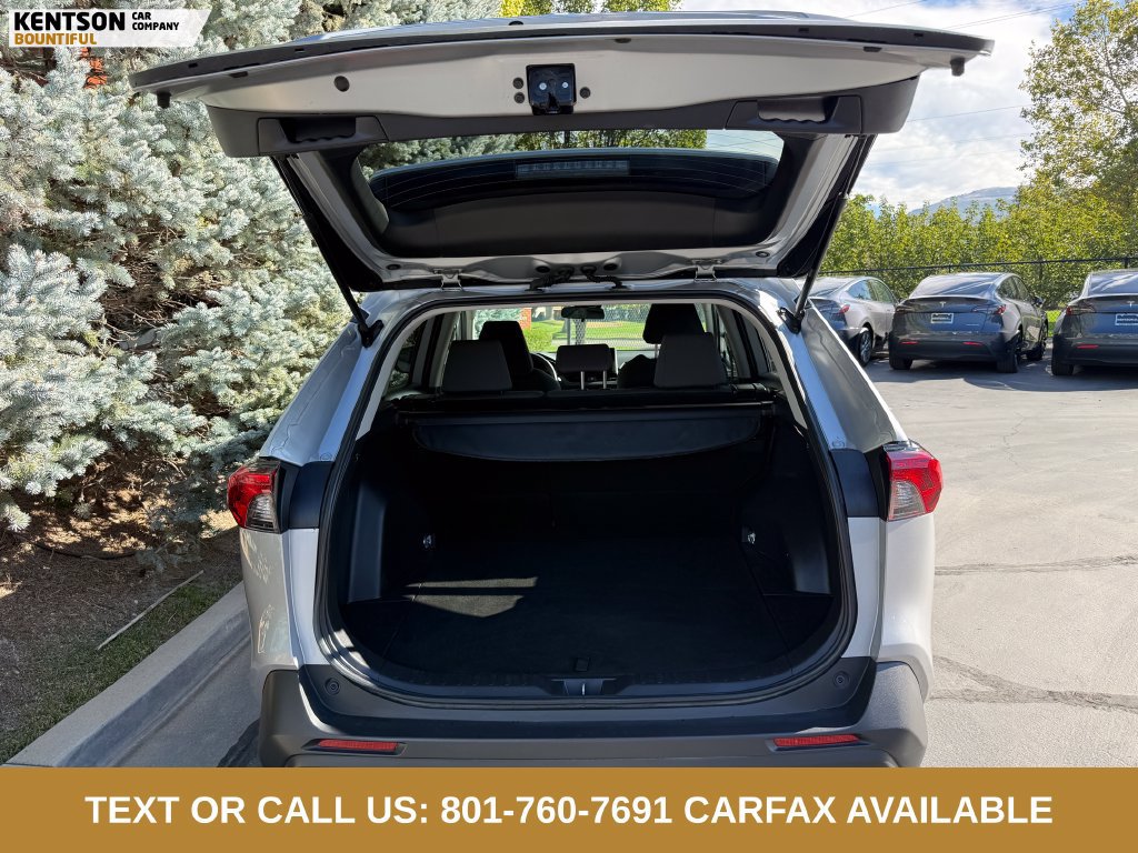 Used 2023 Toyota RAV4 XLE AWD/4WD image 31